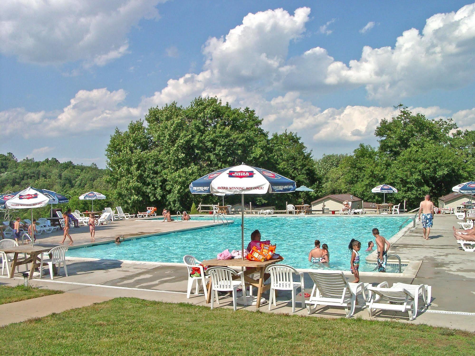 Circle M Rv & Camping Resort - Caravan Park Millersville المظهر الخارجي الصورة