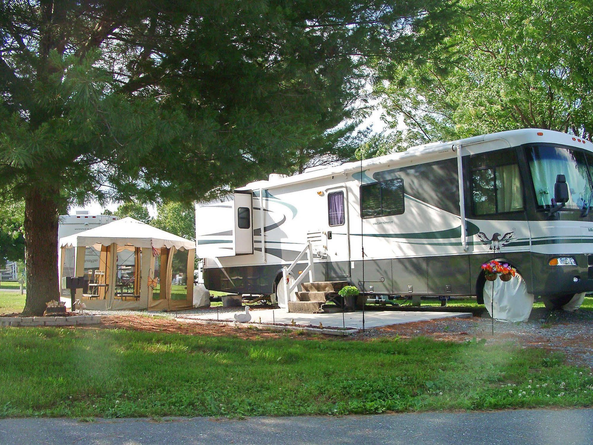 Circle M Rv & Camping Resort - Caravan Park Millersville المظهر الخارجي الصورة